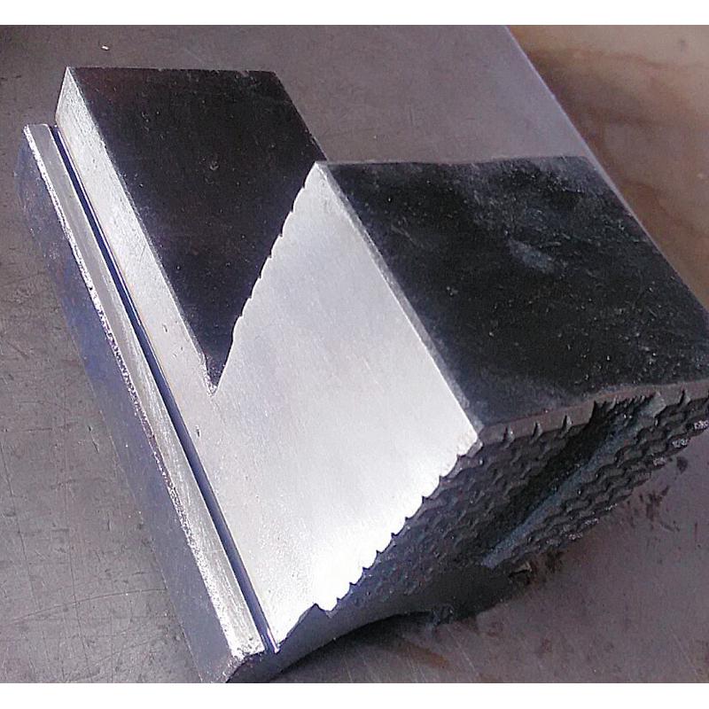 供应齐齐哈尔1米6立车卡爪、四爪卡盘爪爪工作台夹持爪c5116单、