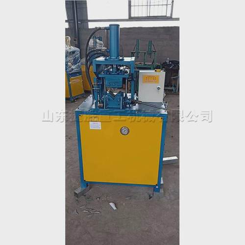 不锈钢门框用切角机方管90度角成型机镀锌钢管高速液压冲孔机