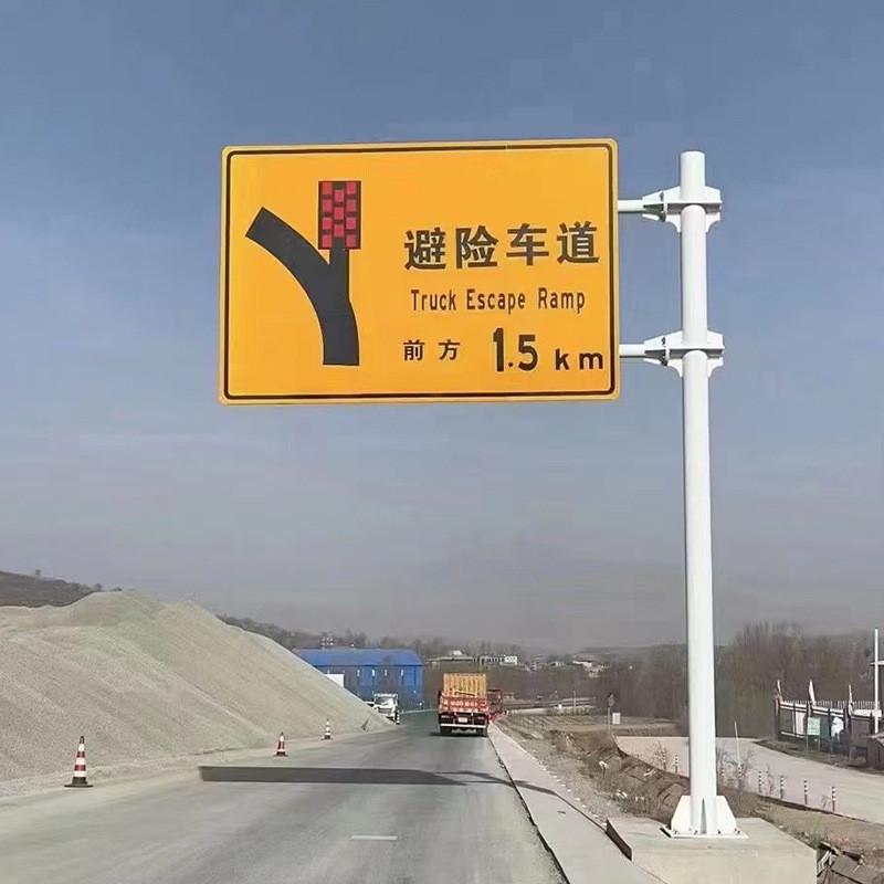 定制单悬臂f路牌杆监控杆公路杆八角交通标志杆道路指示牌立柱