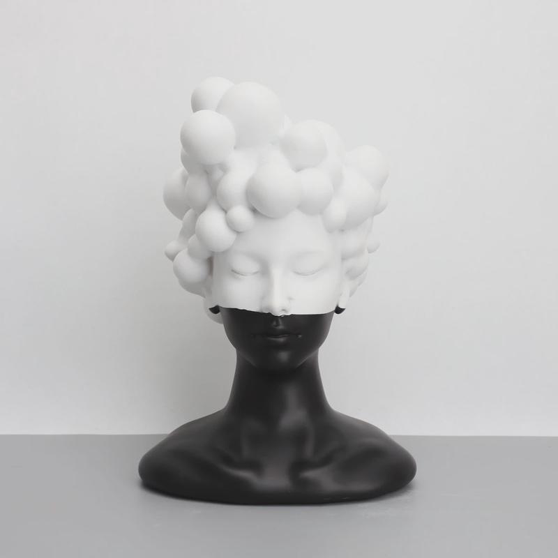 现代简约艺术创意雕塑树脂摆件样板间客厅人物黑白女郎软装饰品