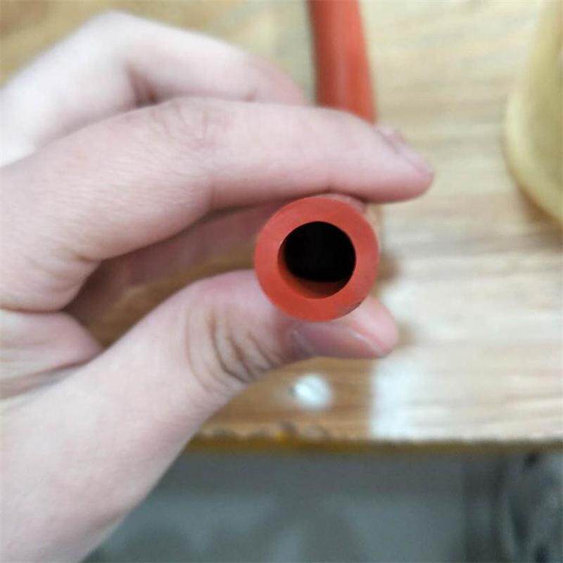 热销优惠大口径硅胶管耐高温彩色加线内氟外硅汽车硅胶软连接