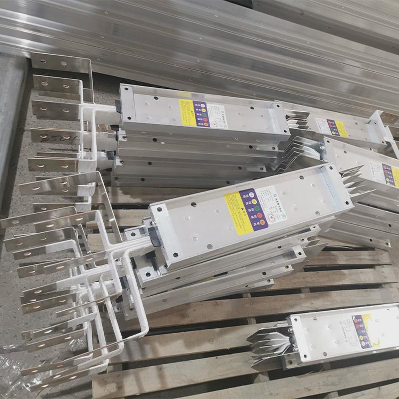 厂家母线cfw型封闭式母线槽母线插接箱供应软连接密集型母线槽