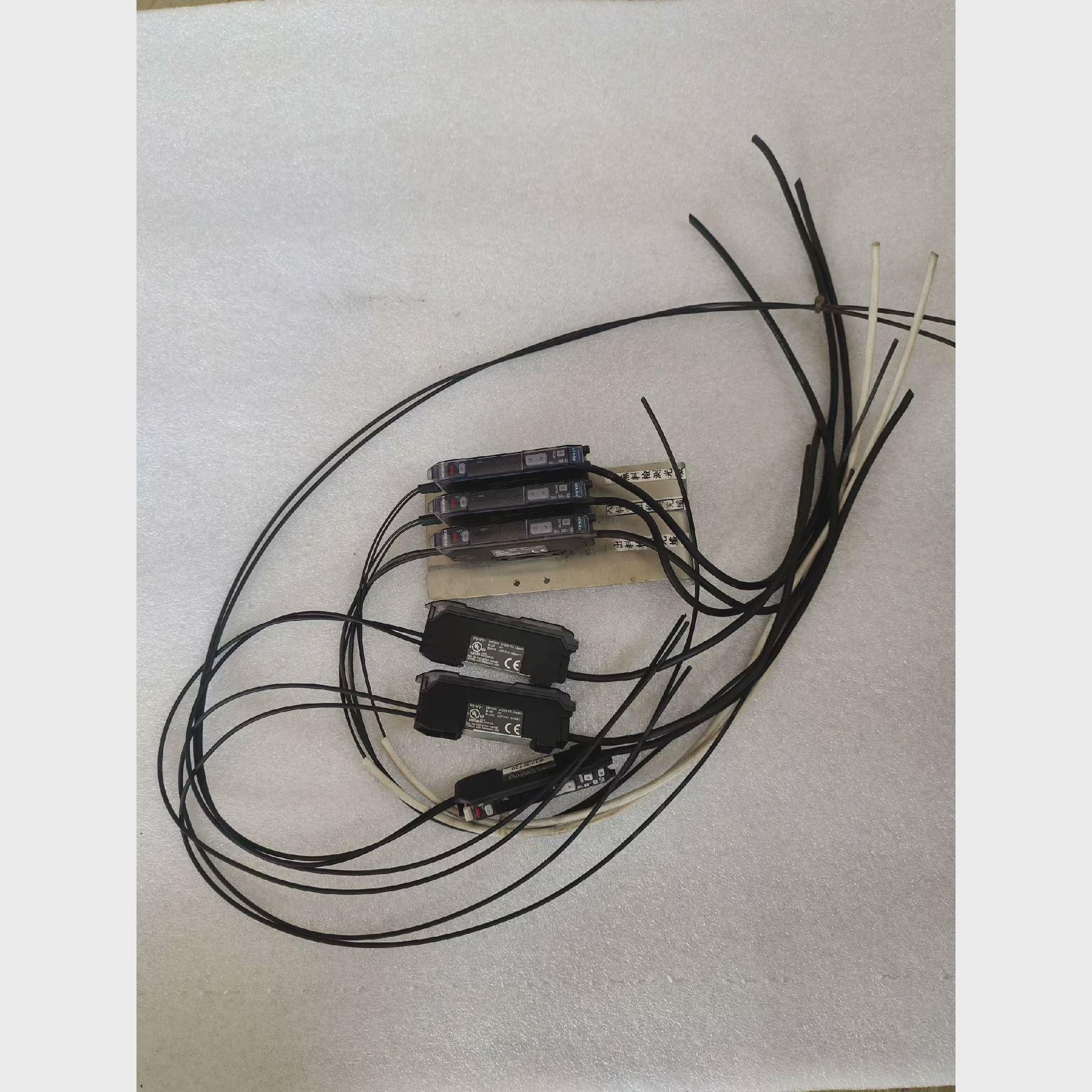 议价基恩士光纤放大器 FS-V31 拆机件,实物拍摄功能正常 成议价