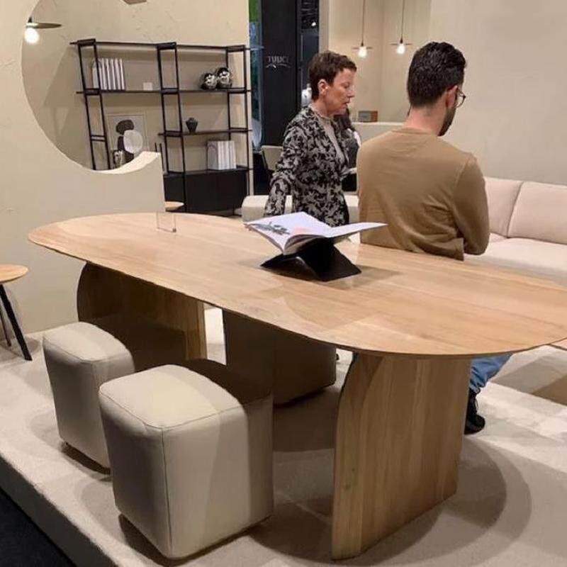 北欧极简纯实木餐桌工作台原木日式设计师小户型家用饭桌轻奢椭圆