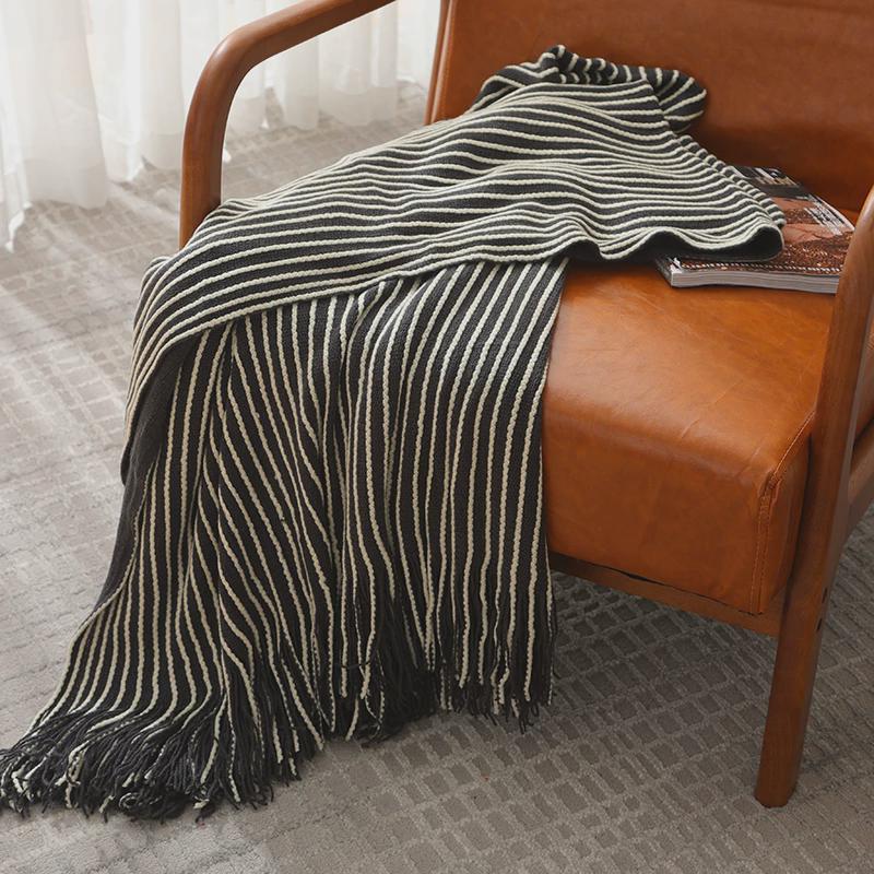 KI9S现代简约条纹装饰毯床尾巾休闲毯流苏时尚民宿抱枕搭毯酒店床