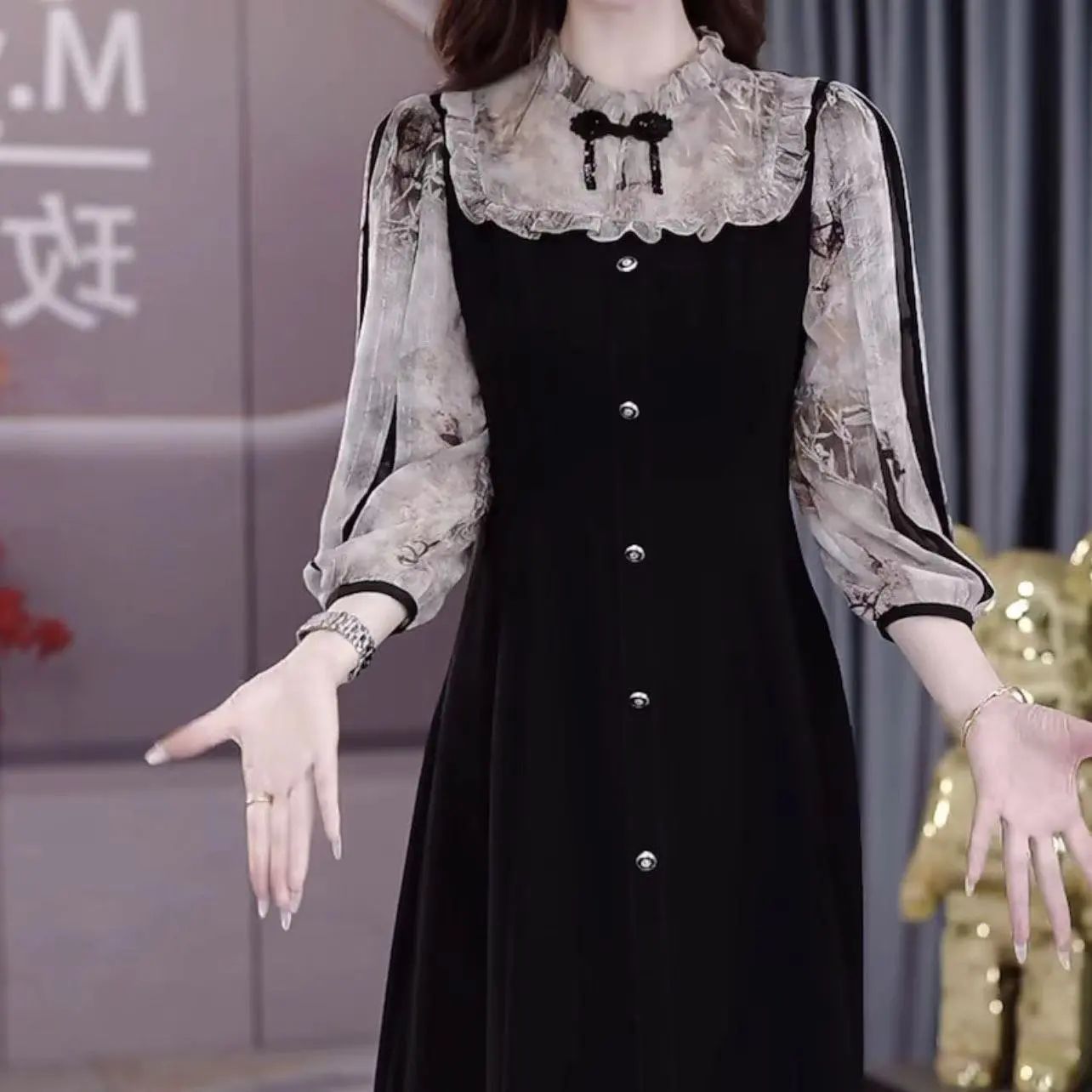 高端气质连遮肚子衣裙2025显瘦夏季新款妈妈女装假两件洋气裙子