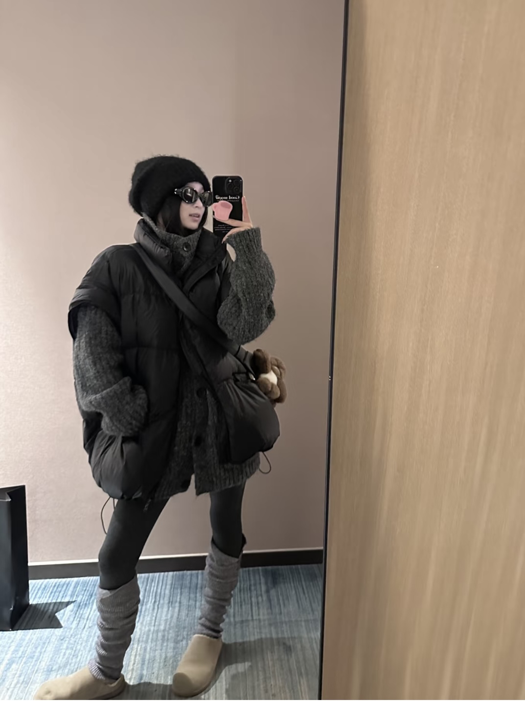 大版型 90白鸭绒宽松羽绒马甲背心袖口下摆可抽绳调节 180g充绒量