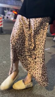 “桑蚕丝粉豹纹” 45度斜裁慵懒小叛逆缎面豹纹鱼尾裙半身裙女