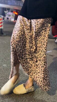 “桑蚕丝粉豹纹” 45度斜裁慵懒小叛逆缎面豹纹鱼尾裙半身裙女