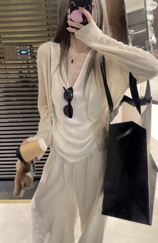 半系扣设计感镂空亚麻针织开衫 松弛慵懒感 防晒空调衫