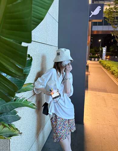 会呼吸的桑蚕丝丝绒！ 一件专属于夏日的纯色宽松丝绒T恤上衣女
