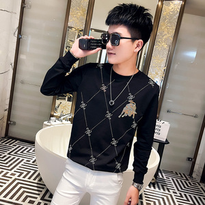 WY82 秋装社会精神小伙修身卫衣男套头衫 黑图片
