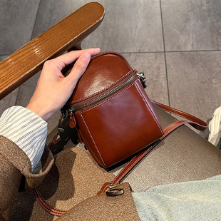 今年流行小包包女2026新款 迷你手机包小众流行女包 单肩斜挎包竖款