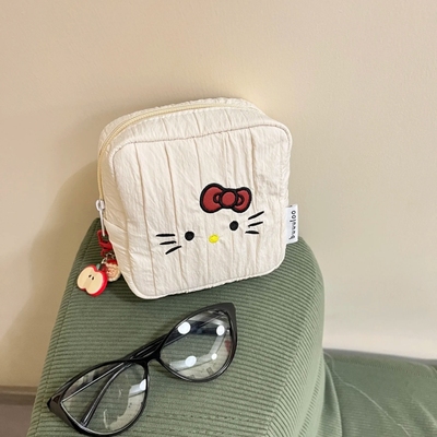 原创刺绣kitty化妆包可爱小方包