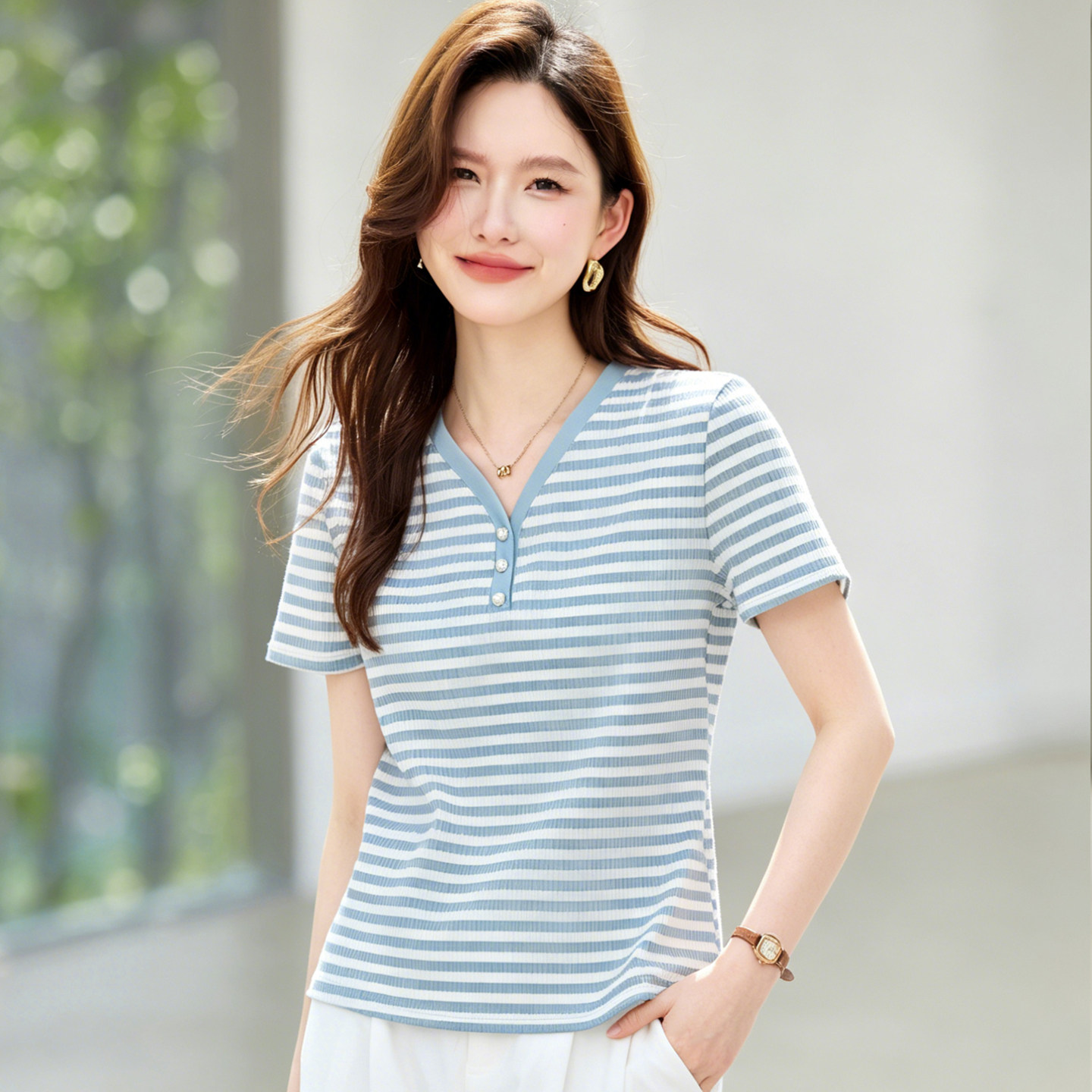 V领细条纹正肩短袖t恤女2026夏季新款设计感小众修身体桖洋气上衣