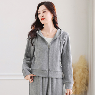 慵懒风休闲运动套装女韩版高级感2025早秋连帽纯色时髦长袖两件套