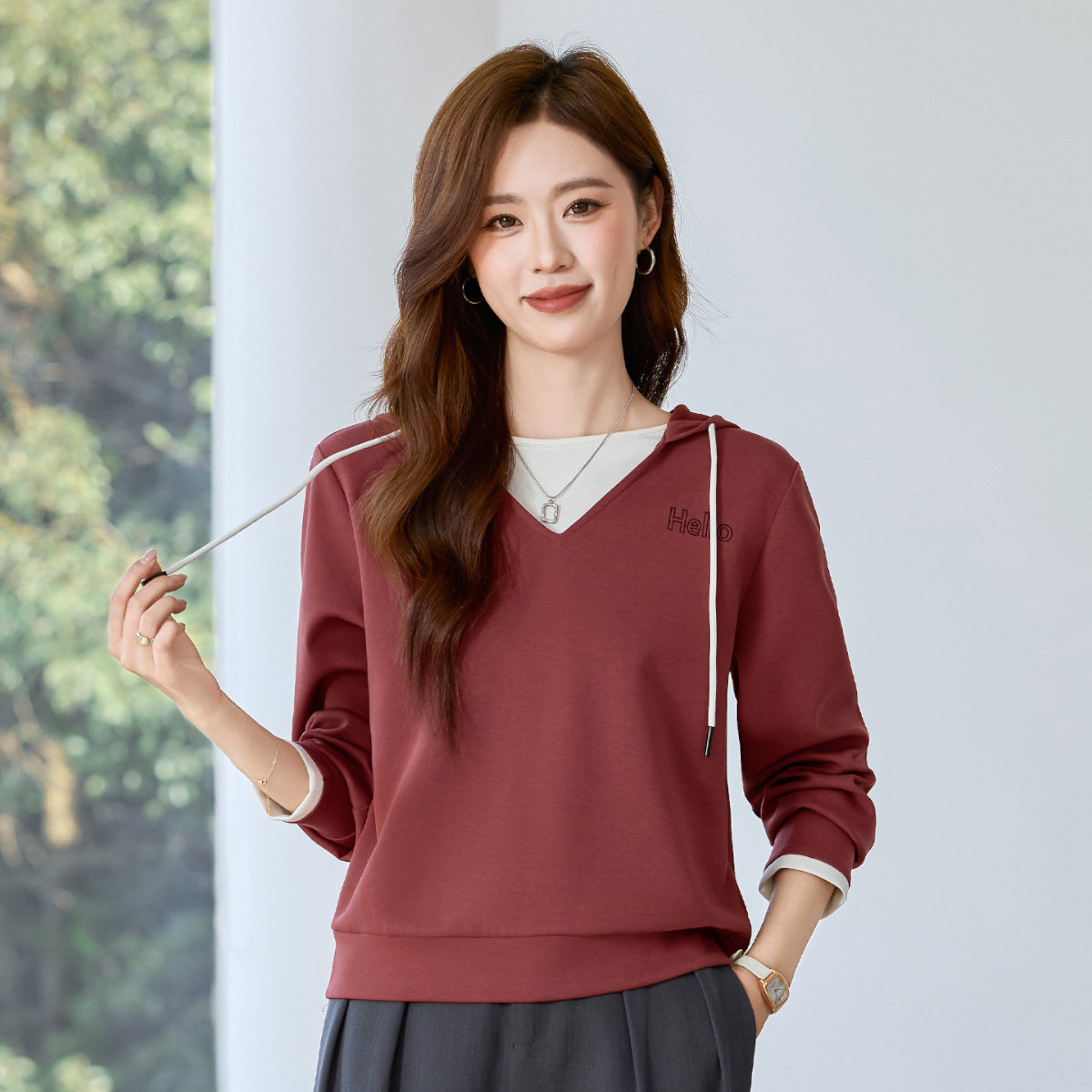 假两件连帽卫衣2026年春季拼色高级感长袖洋气小个子显瘦女士上衣