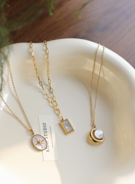 解里小众设计感天然贝母项链女星月钛钢镀18k真金锁骨链精致礼物