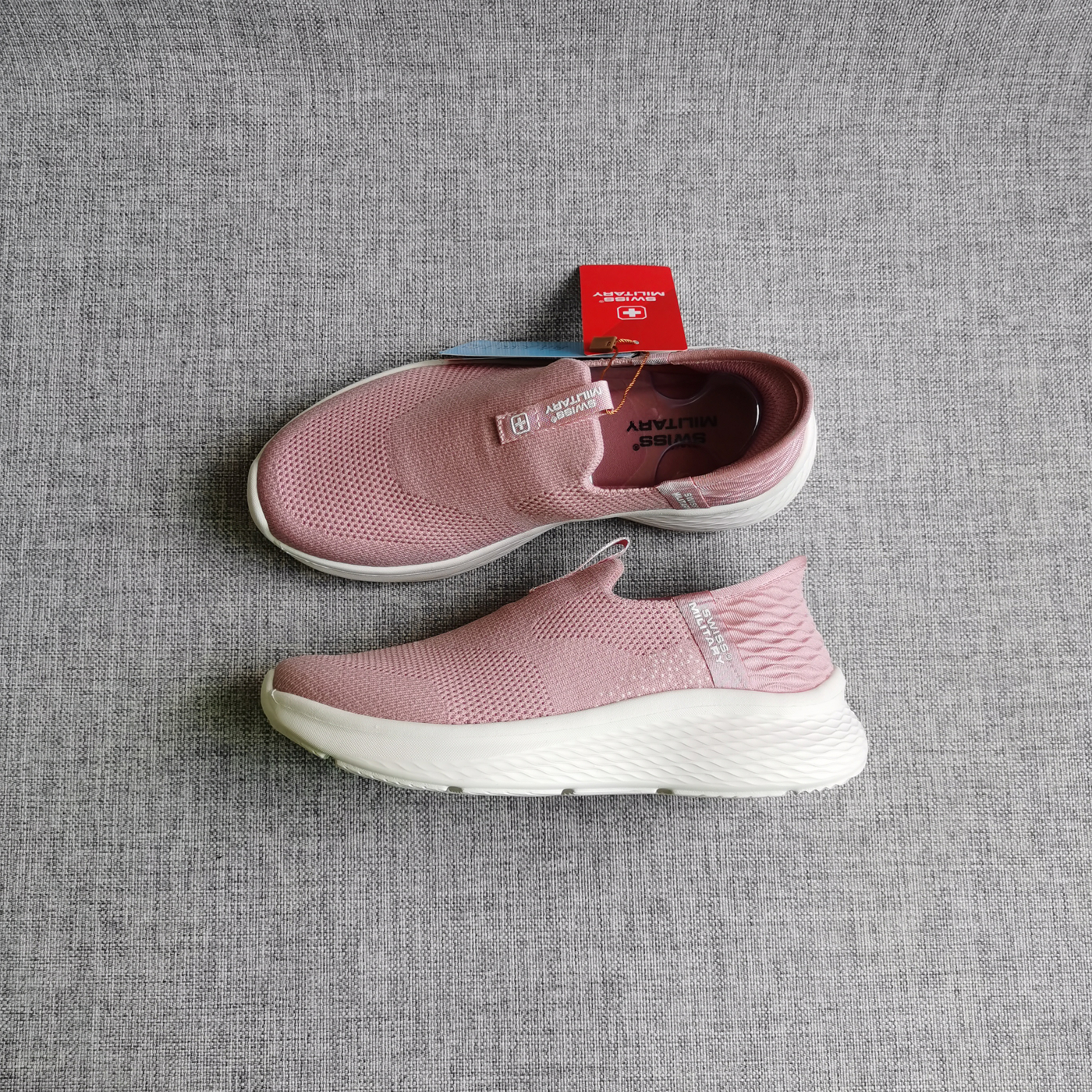 撤柜捡漏超轻女鞋网面透气一脚蹬懒人健步鞋软底缓震中老年妈妈鞋