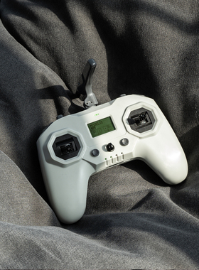 iFlight翼飞 Commando 8 ELRS 2.4G 500mW FPV穿越机遥控器手柄控