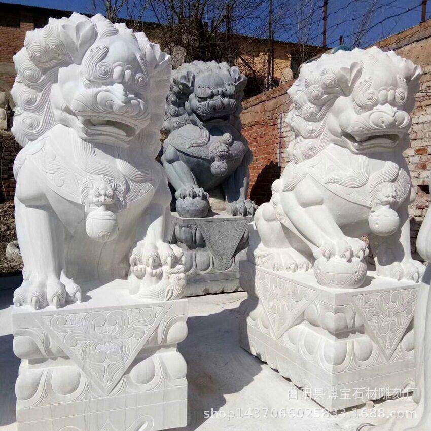 厂家汉白玉石雕狮子 大理石石狮子雕塑一对门口动物摆件定制