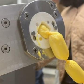 W黑胡椒烤肠灌肠机 全自动火腿肠腊肠灌肠机 热狗香肠灌肠机大型