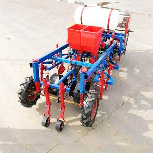 2行4行花生铺膜精播机起垄施肥喷药覆膜播种四轮车带现货