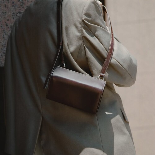 YOKE ×TSUCHIYA CABAN Camera Bag 26AW 联名复古牛皮相机斜挎包