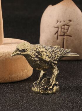 仿古玩做旧乌鸦黄铜摆件吉祥幸运象征小鸟金属摆设茶宠桌宠工艺品
