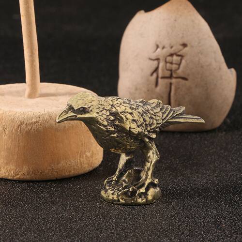 仿古玩做旧乌鸦黄铜摆件吉祥幸运象征小鸟金属摆设茶宠桌宠工艺品
