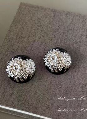 Meet again 新中式复古黑色浮雕立体银花耳环 重工夸张气质耳钉