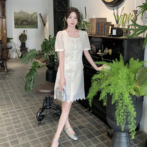 新款现货！法式天丝刺绣连衣裙小方领新款收腰气质显瘦A字裙