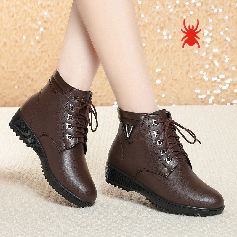 2026新款蜘蛛王真皮短靴女鞋冬季加绒防滑中老年妈妈鞋棕色马丁靴