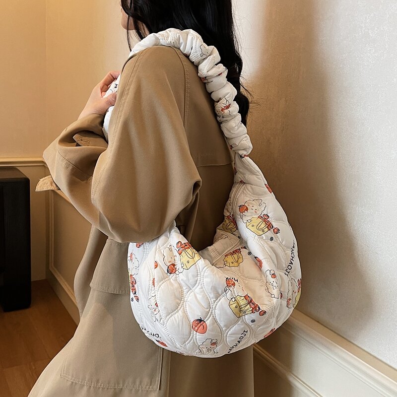 可爱卡通云朵泡芙饺子包