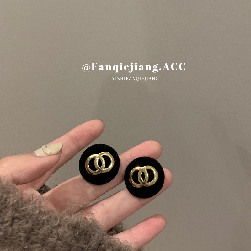 冬天配大衣的丝绒慵懒法式小香耳环气质名媛复古港风2022年新款潮