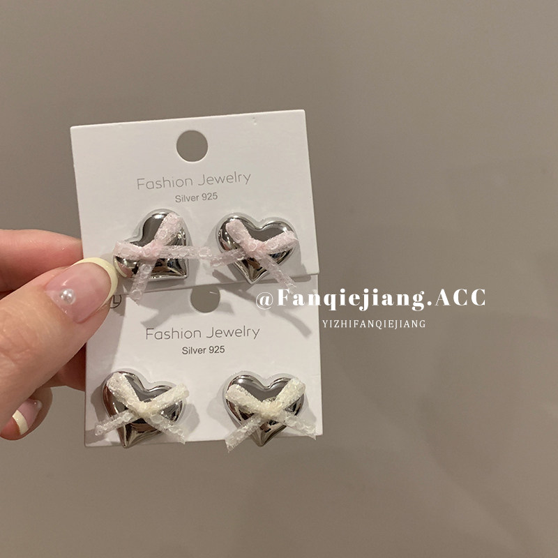 一只番茄酱小众独特适合春天的蝴蝶结爱心耳环少女古怪可爱耳钉女,饰品/流行首饰/时尚饰品新,耳环,淘宝优惠券,粉丝福利购,淘宝优惠卷