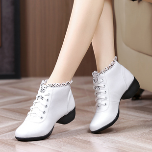 冬季新款舞蹈鞋女成人软底透气广场舞鞋白色跳舞鞋中跟水兵舞舞鞋