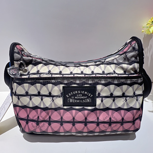 威尔逊女包单肩斜挎包超轻防水多层妈妈包线下专柜发货正品保障