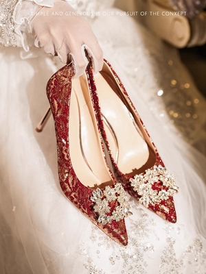 红色婚鞋秀禾婚纱两穿新娘高跟鞋