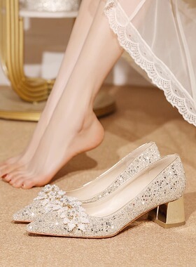 主婚纱婚鞋不累脚粗跟结婚鞋子新娘鞋秀禾婚纱两穿水晶法式订婚鞋