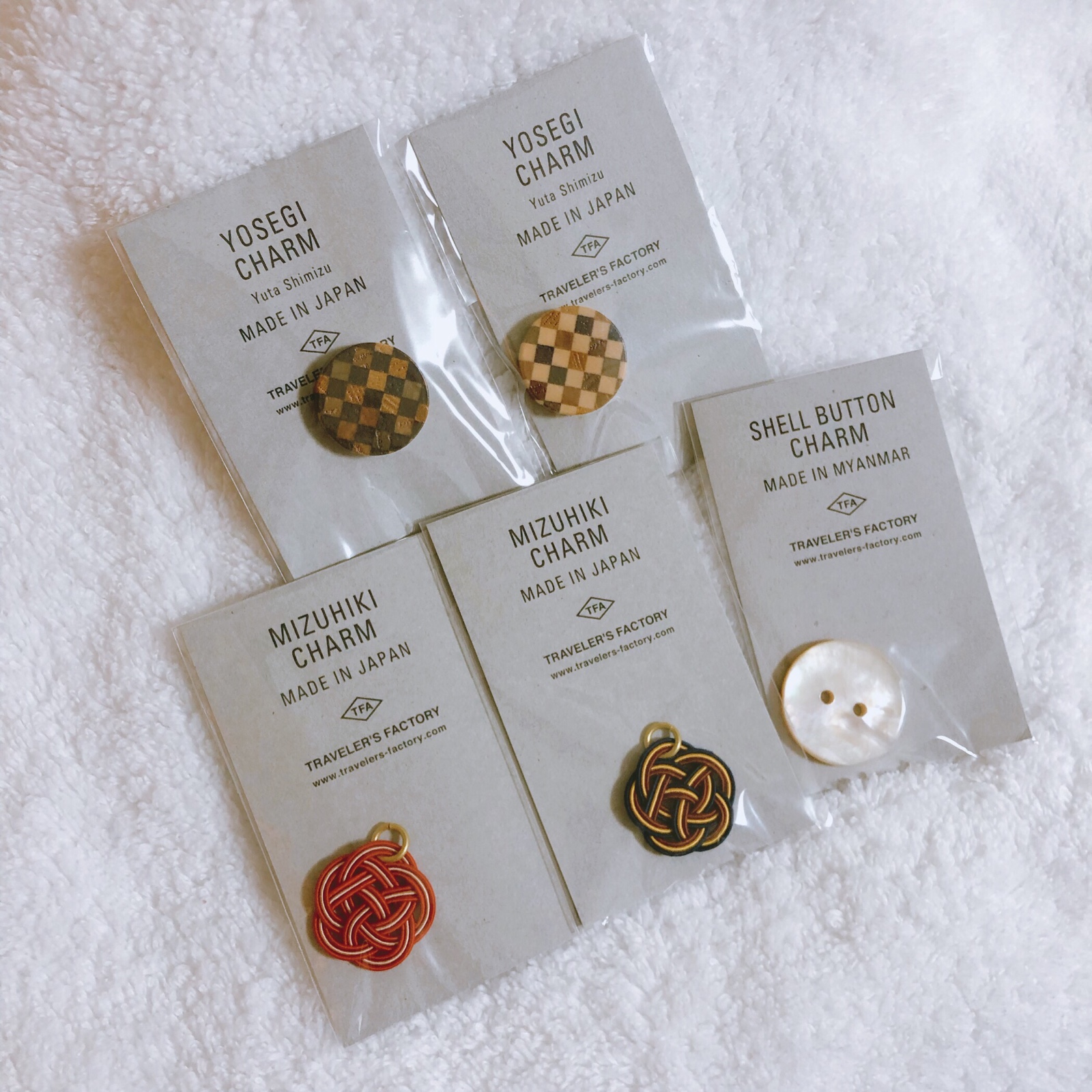 【现货】Traveler's notebook TN 寄木扣 珍珠贝母 水引 装饰挂件在类目 服饰配件/皮带/帽子/围巾, 鞋包/皮带配件, 包配件, 包挂件中 - 来自Buy2taobao.com提供专业的淘宝代购服务