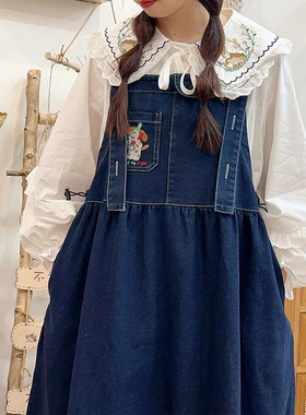 2025春季设计感精致复古洗水做旧刺绣牛仔背带裙女日系小众连衣裙