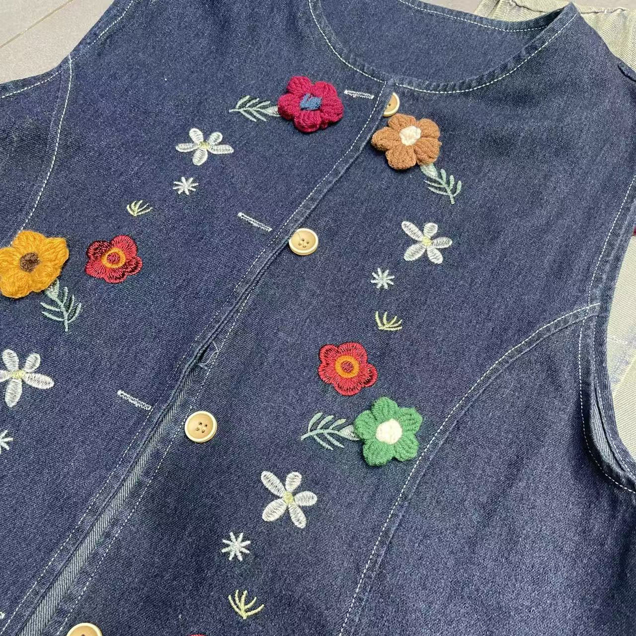 森系刺绣重工绣花牛仔背心马甲女春季新款气质减龄设计感外穿马甲