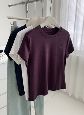初秋高级酱紫色字母刺绣恤女显瘦百搭圆领正肩小个子打底衫