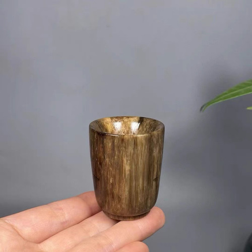 天然披毛犀角酒杯收藏送礼鱼籽纹清晰金皮老亚文玩小摆件杯子养生