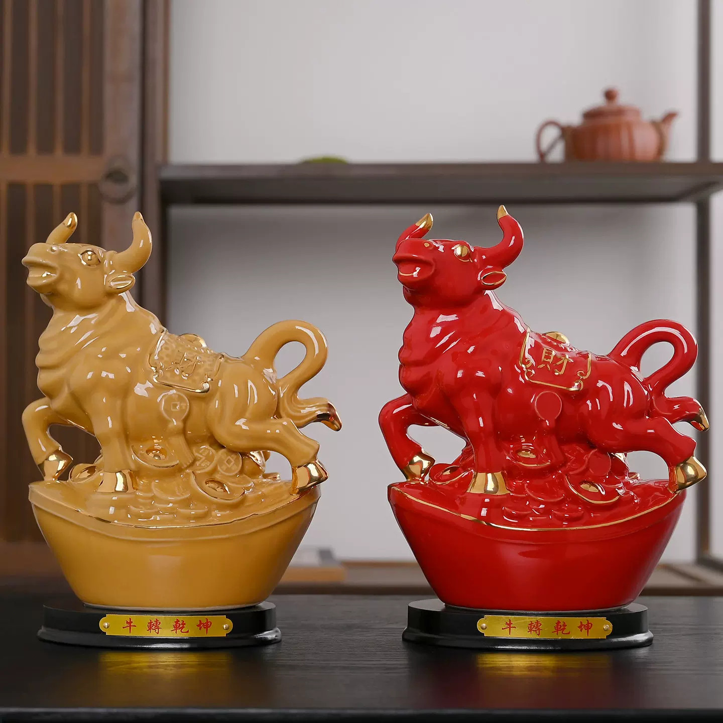 土黄色陶瓷生肖牛摆件吉祥物