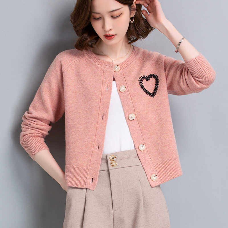早春时尚高腰小个子毛衣女短款圆领爱心钉珠外套秋季针织开衫上衣