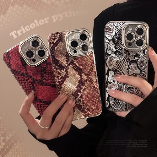 适用高级蟒蛇纹手机壳16苹果17promax镜头膜iphone14欧美13个性硬