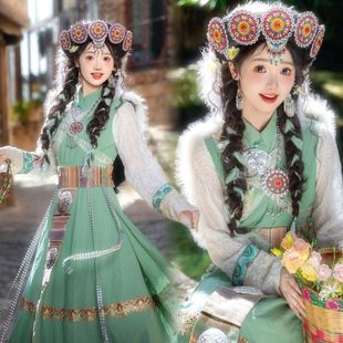 出租少数民族服装纳西族藏族藏袍女云南丽江传统服饰拍照写真租赁