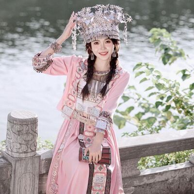 出租少数民族服装苗族粉色表演服